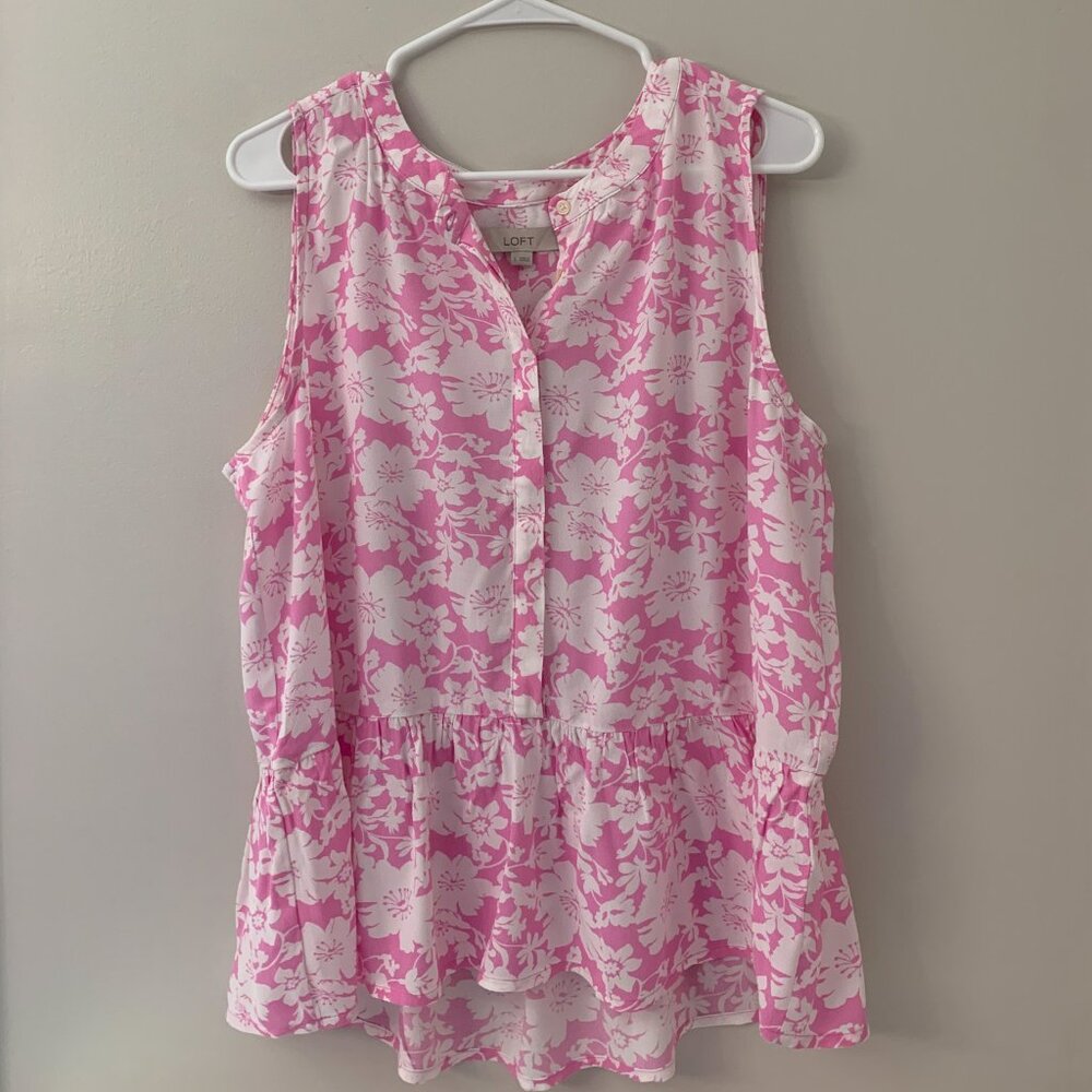NWT Loft Sz L Pink and White Floral Top